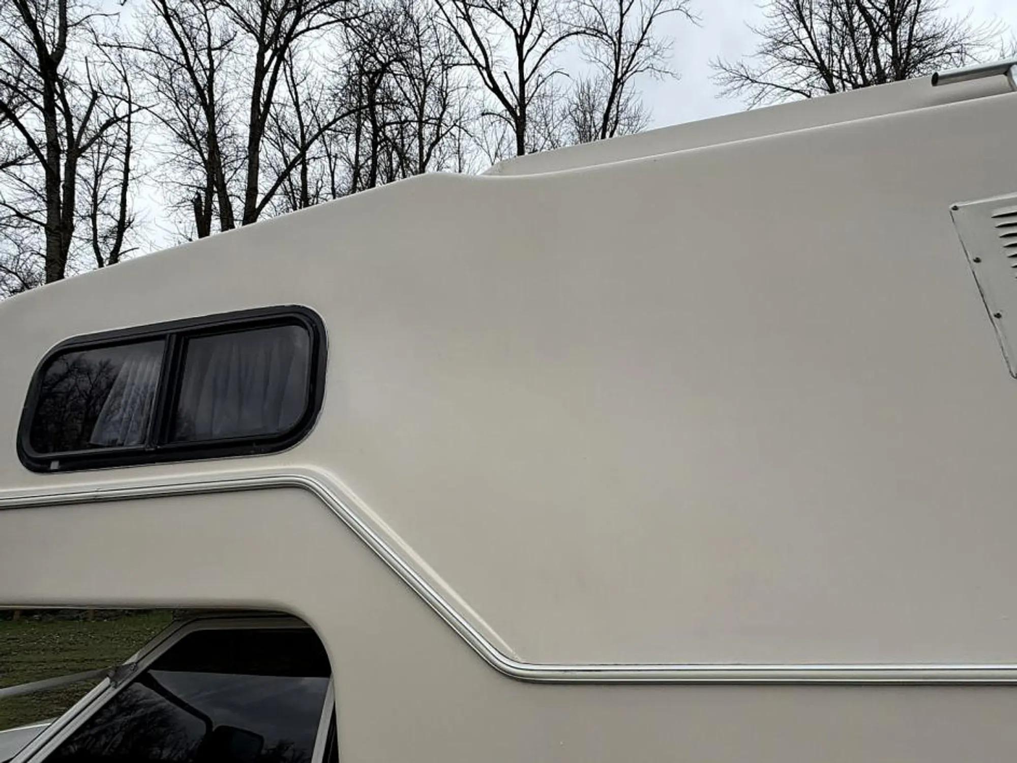 1984 Nissan Sunrader