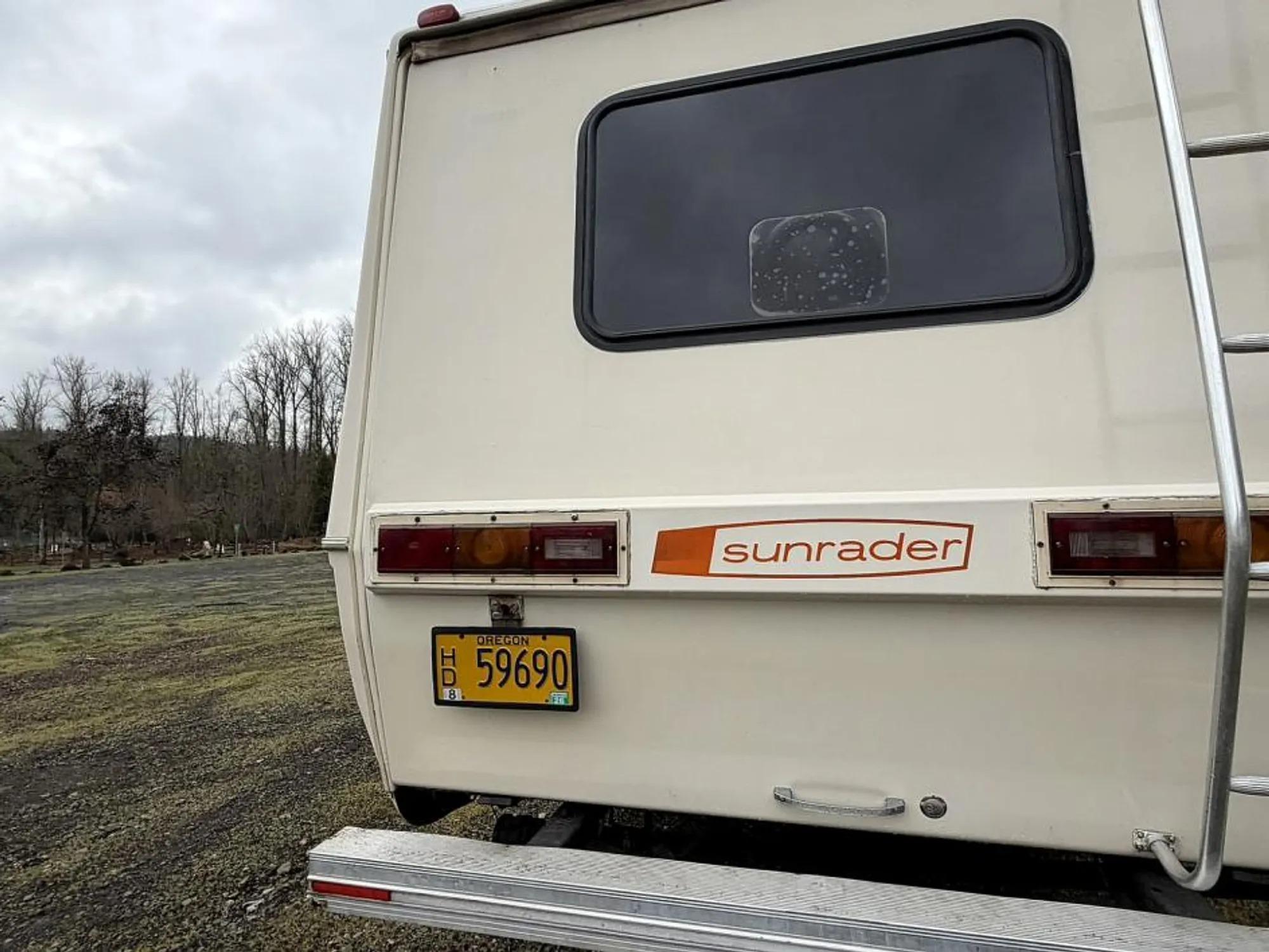 1984 Nissan Sunrader