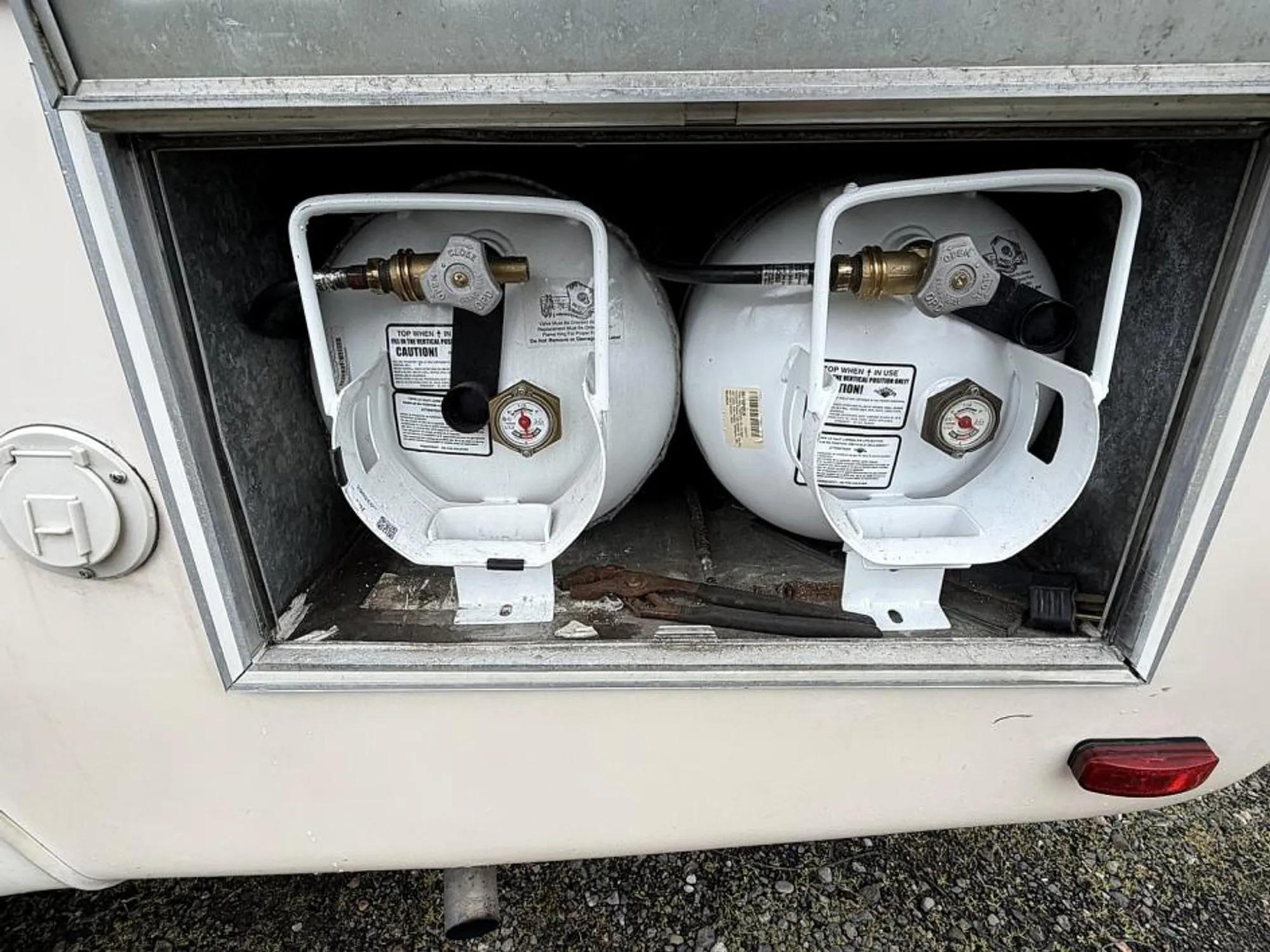 1984 Nissan Sunrader