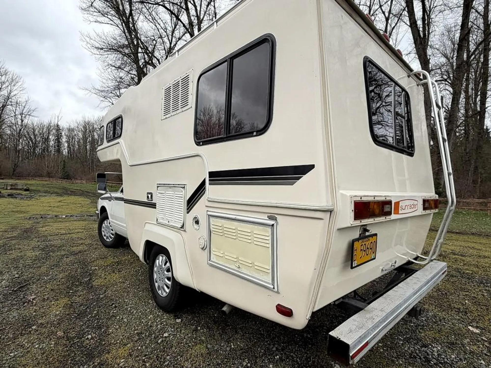 1984 Nissan Sunrader