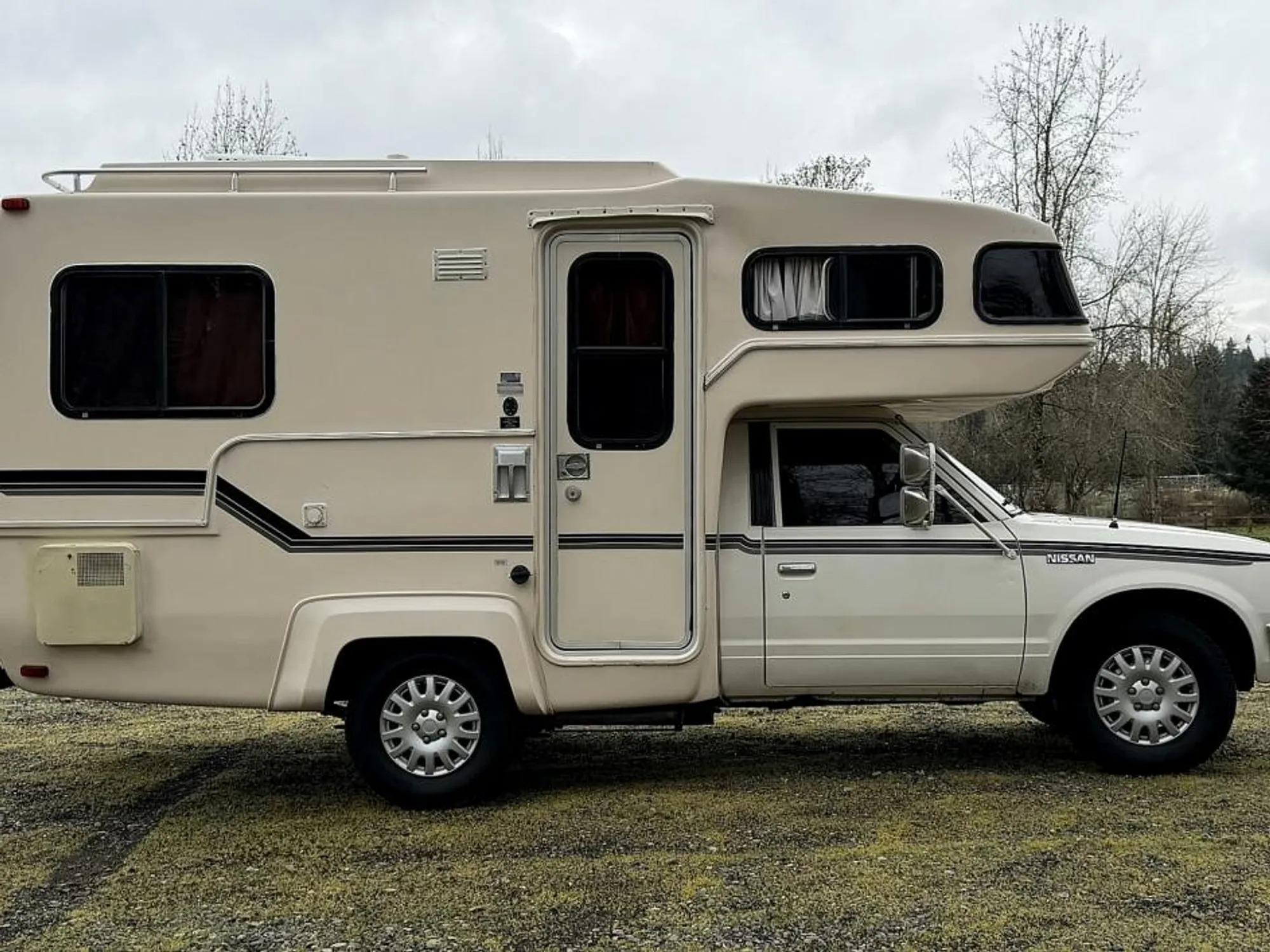 1984 Nissan Sunrader - 5