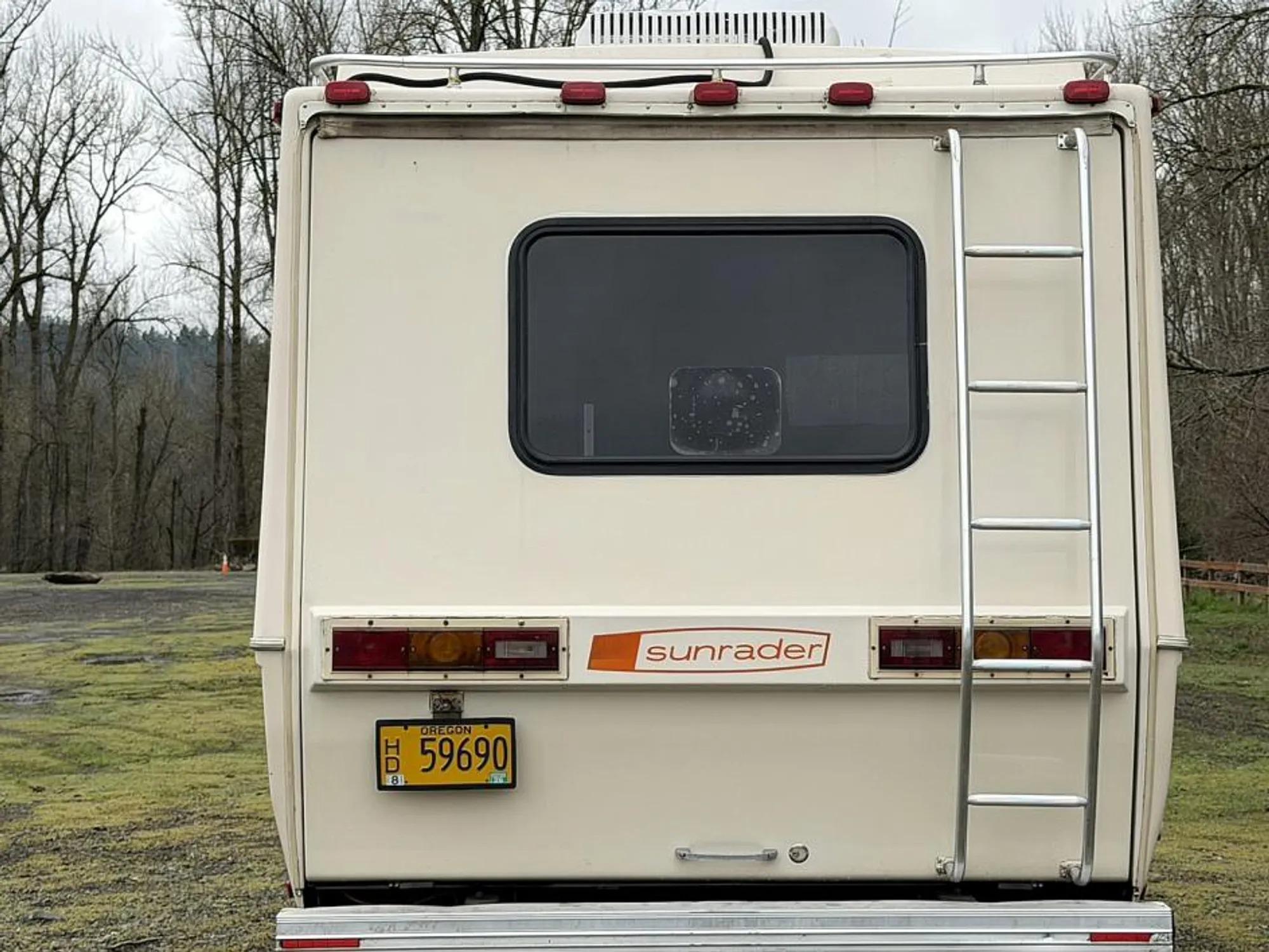 1984 Nissan Sunrader