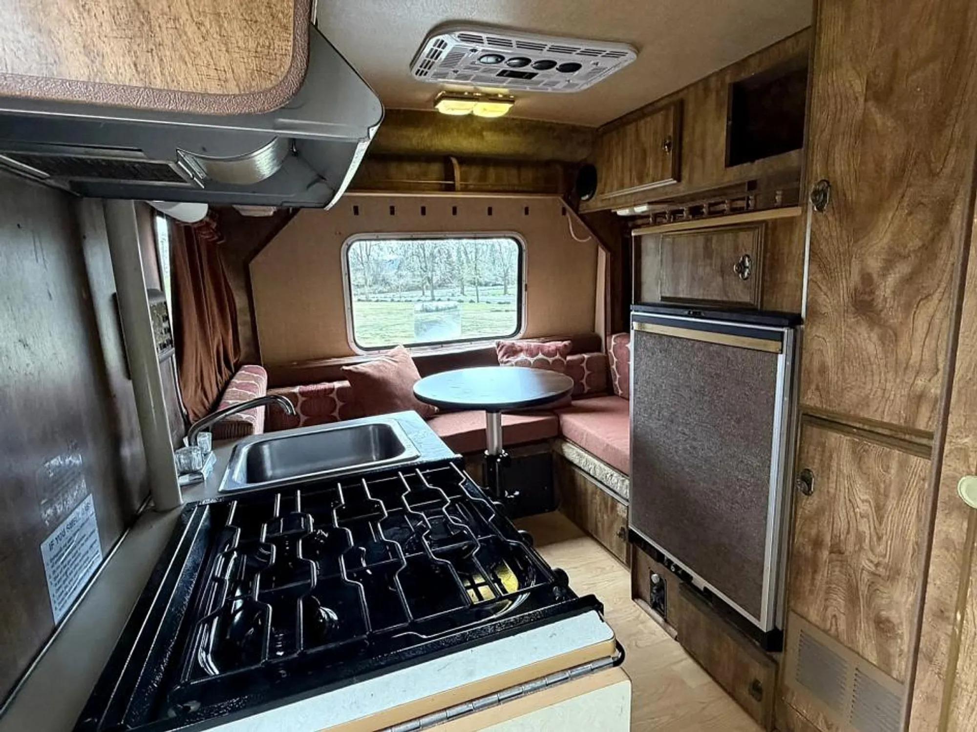 1984 Nissan Sunrader