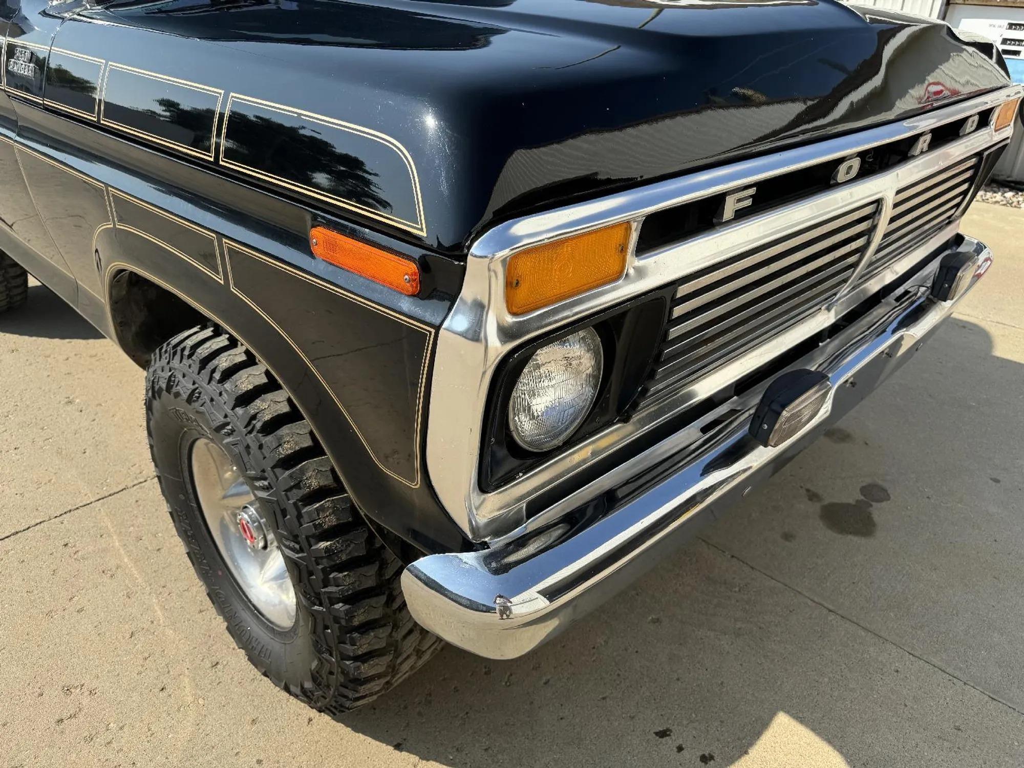 1977 Ford F-150 4×4 Shortbox