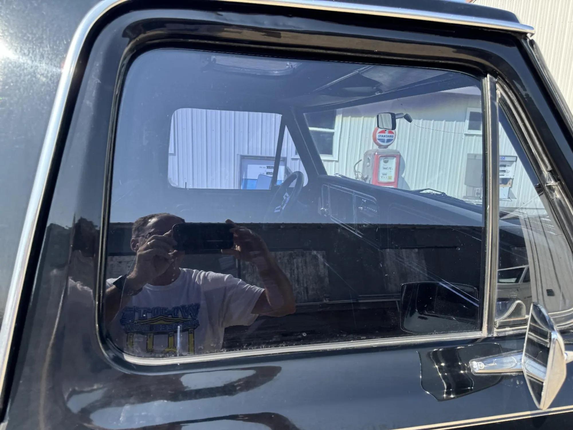 1977 Ford F-150 4×4 Shortbox