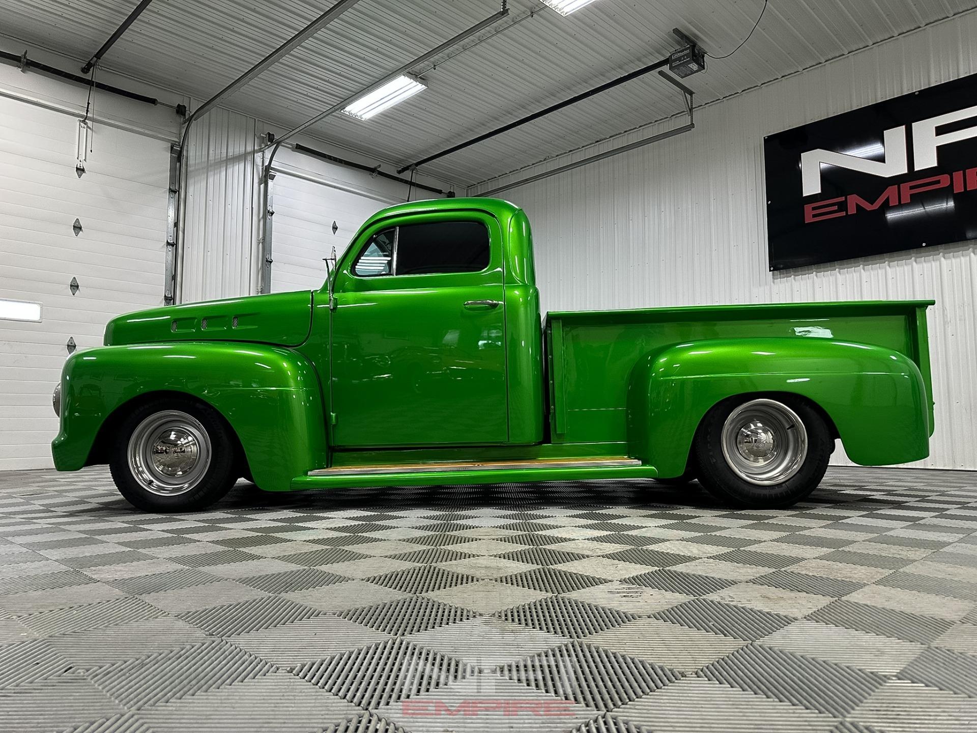 1952 Ford F-1 - 2