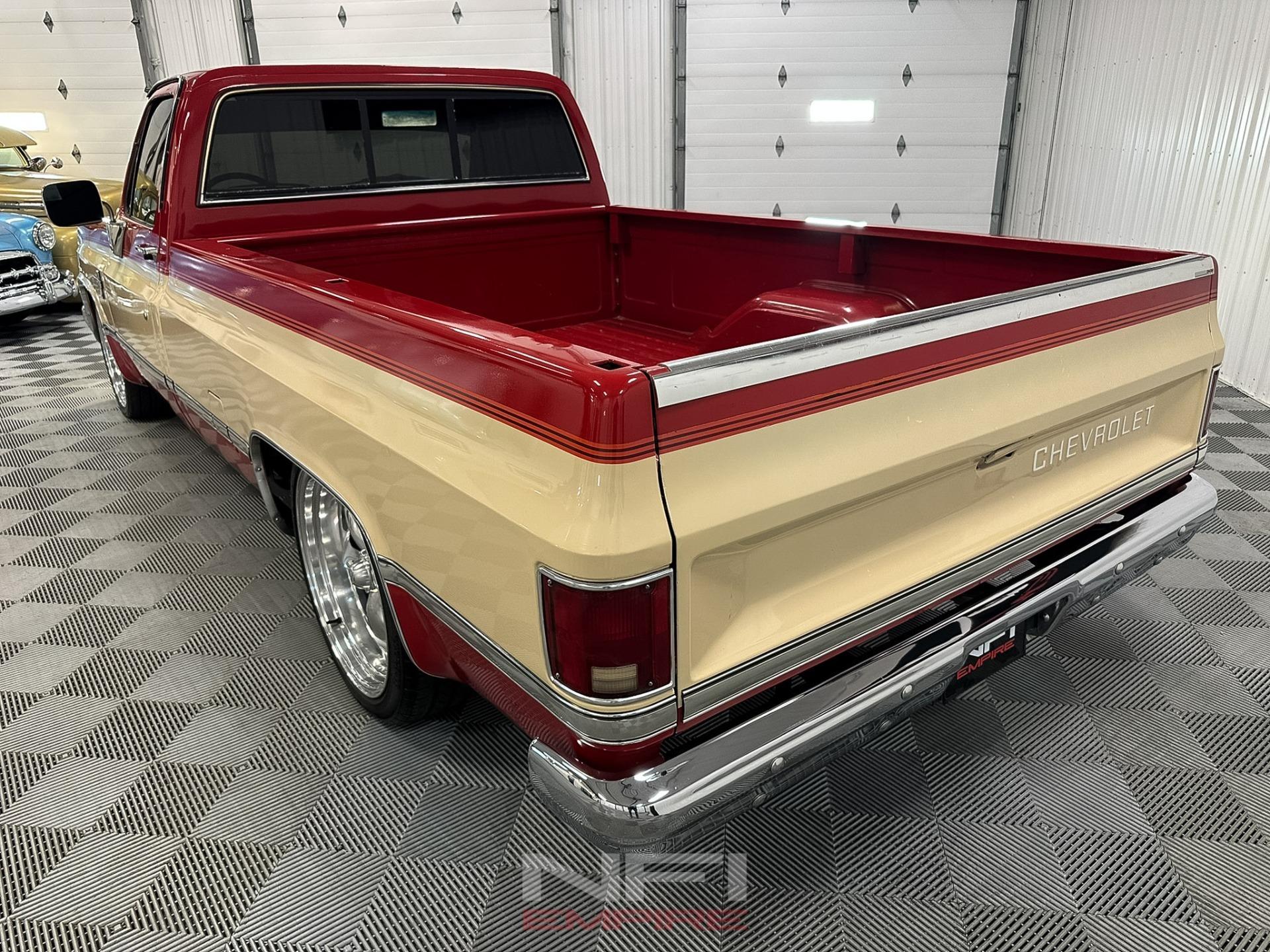 1985 Chevrolet C10 Scottsdale - 4