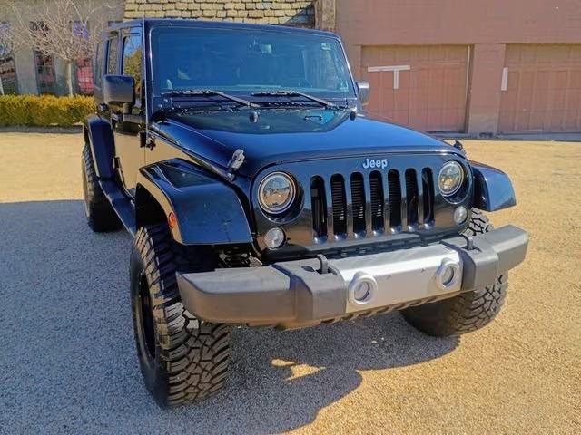 2014 Jeep Wrangler Unlimited Sahara - 5