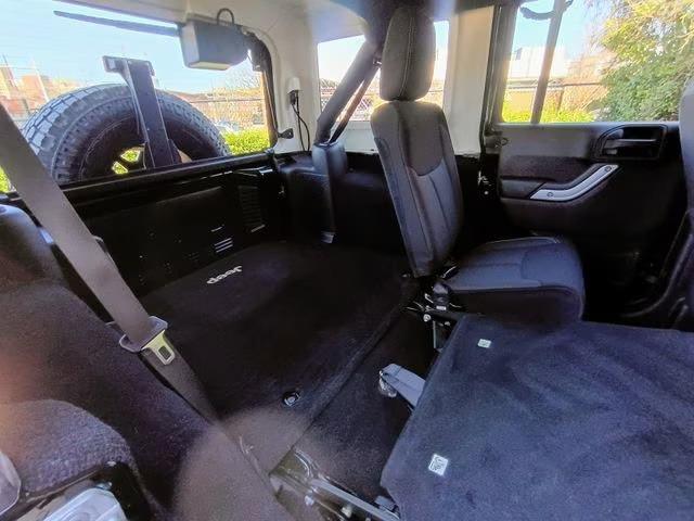 2014 Jeep Wrangler Unlimited Sahara