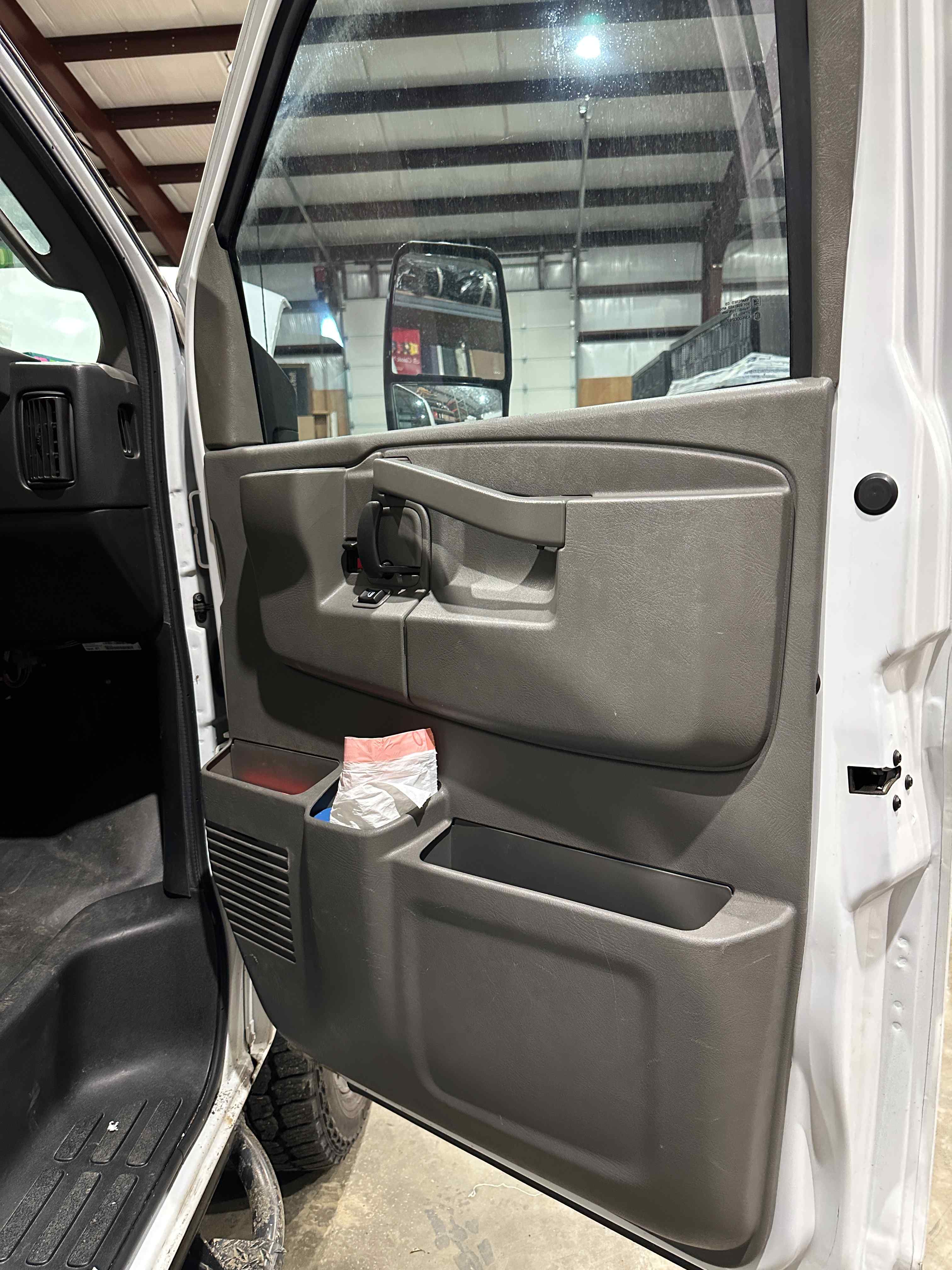 2021 Chevrolet Express LS 3500 4×4