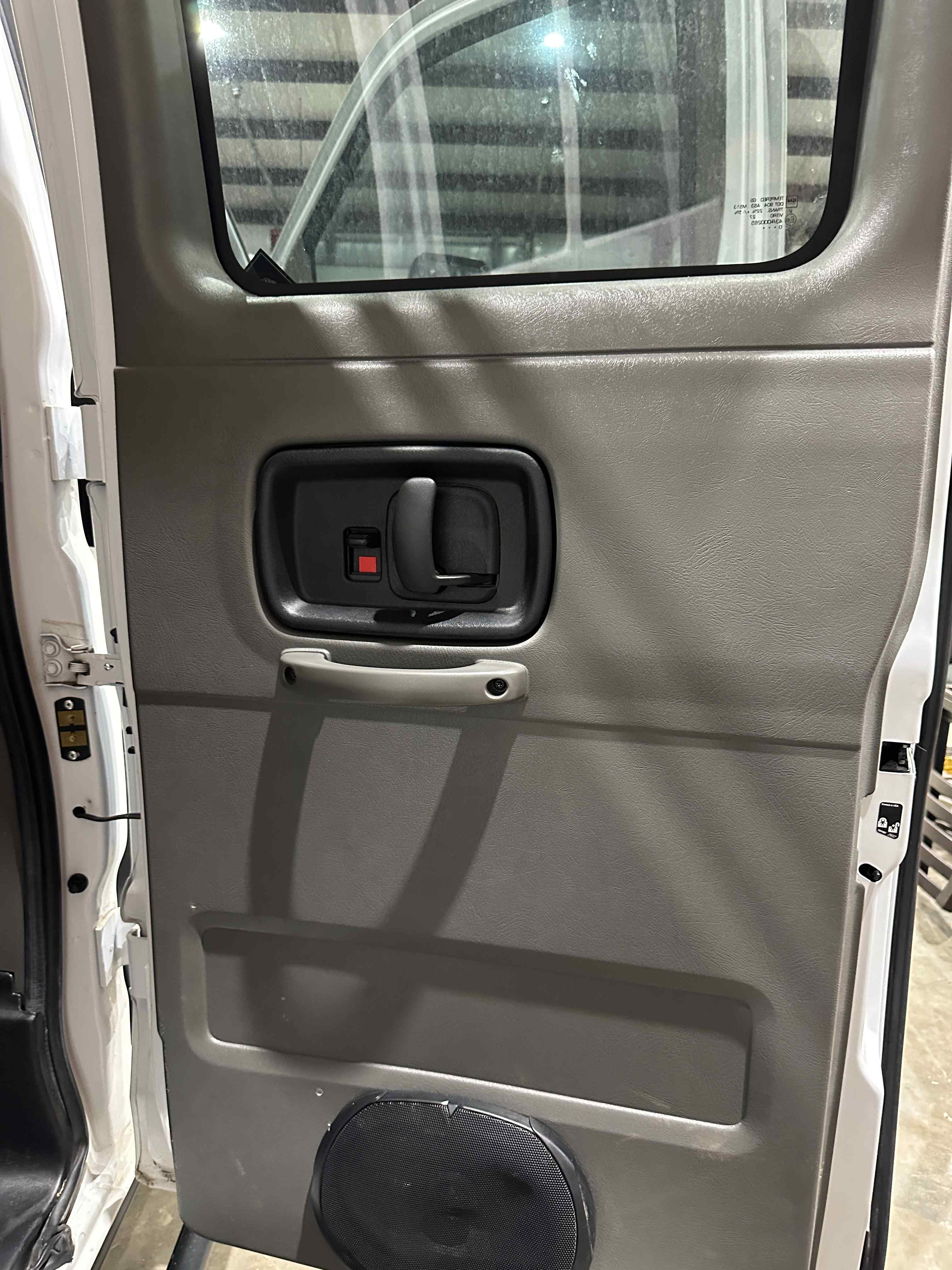 2021 Chevrolet Express LS 3500 4×4