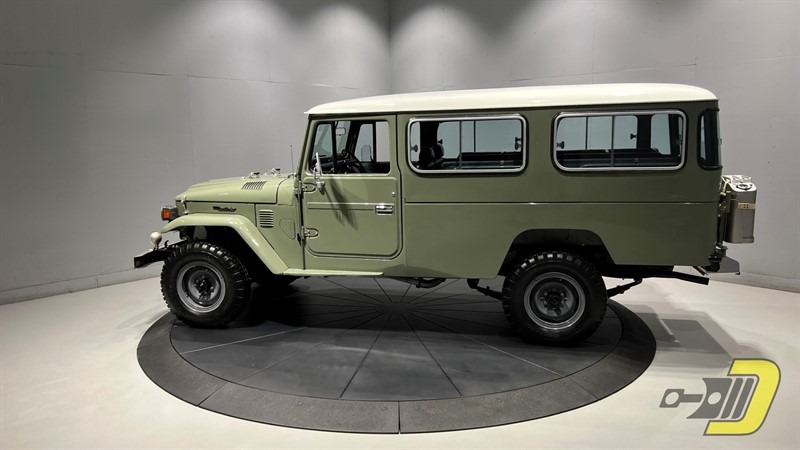 1983 Toyota Land Cruiser FJ45 Troopy - 3