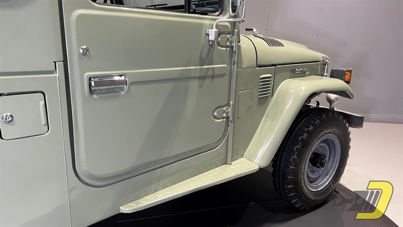 1983 Toyota Land Cruiser FJ45 Troopy