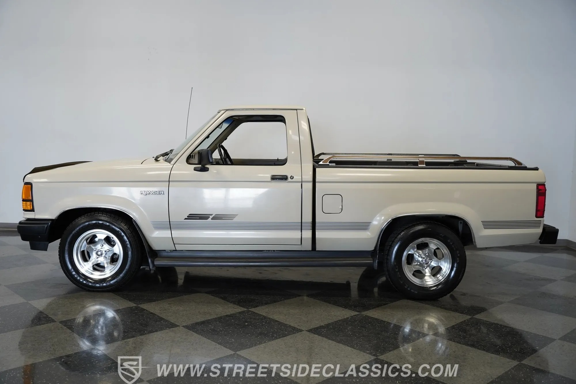 1990 Ford Ranger SE - 5
