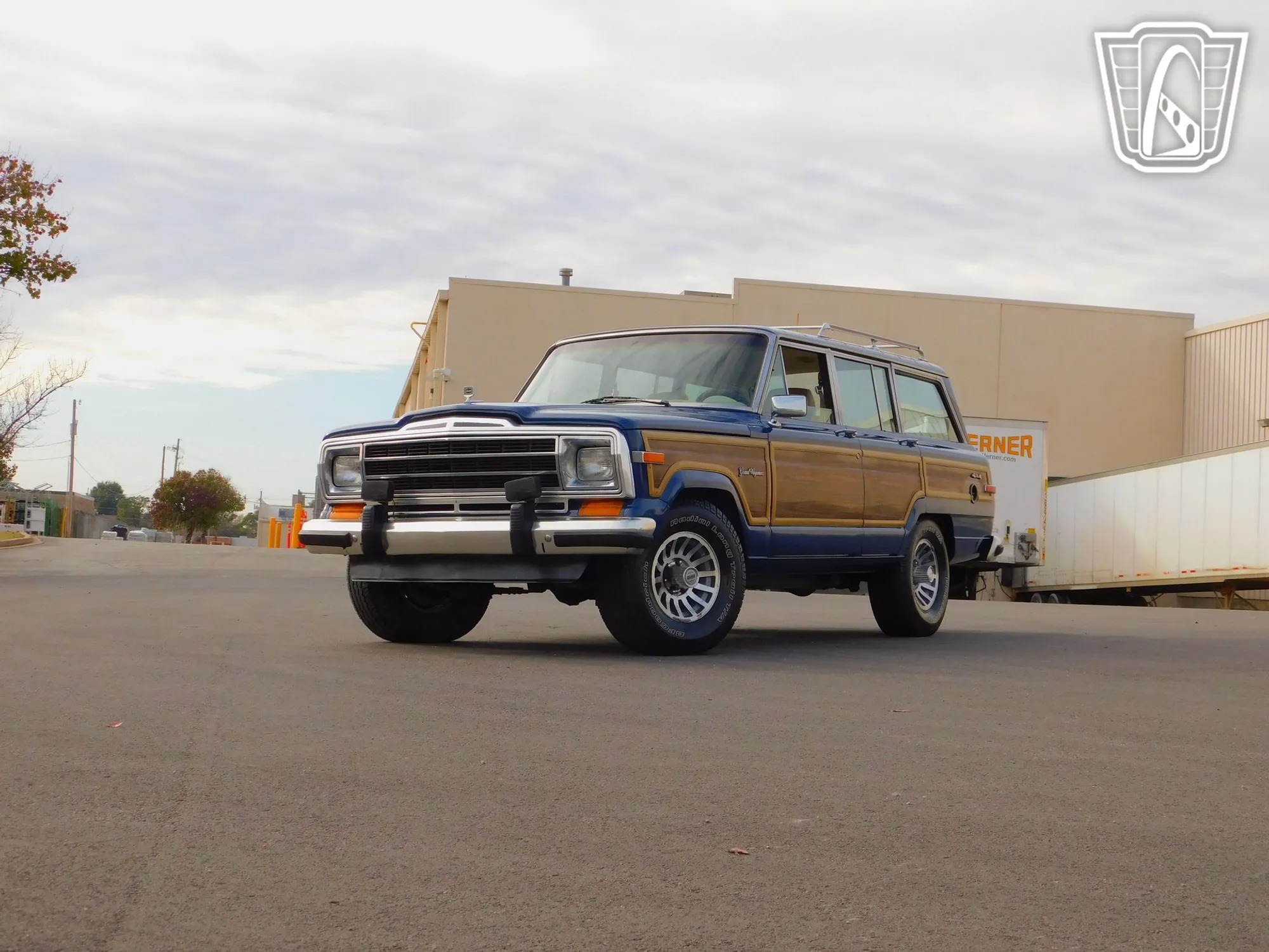 1989 Jeep Wagoneer - 2