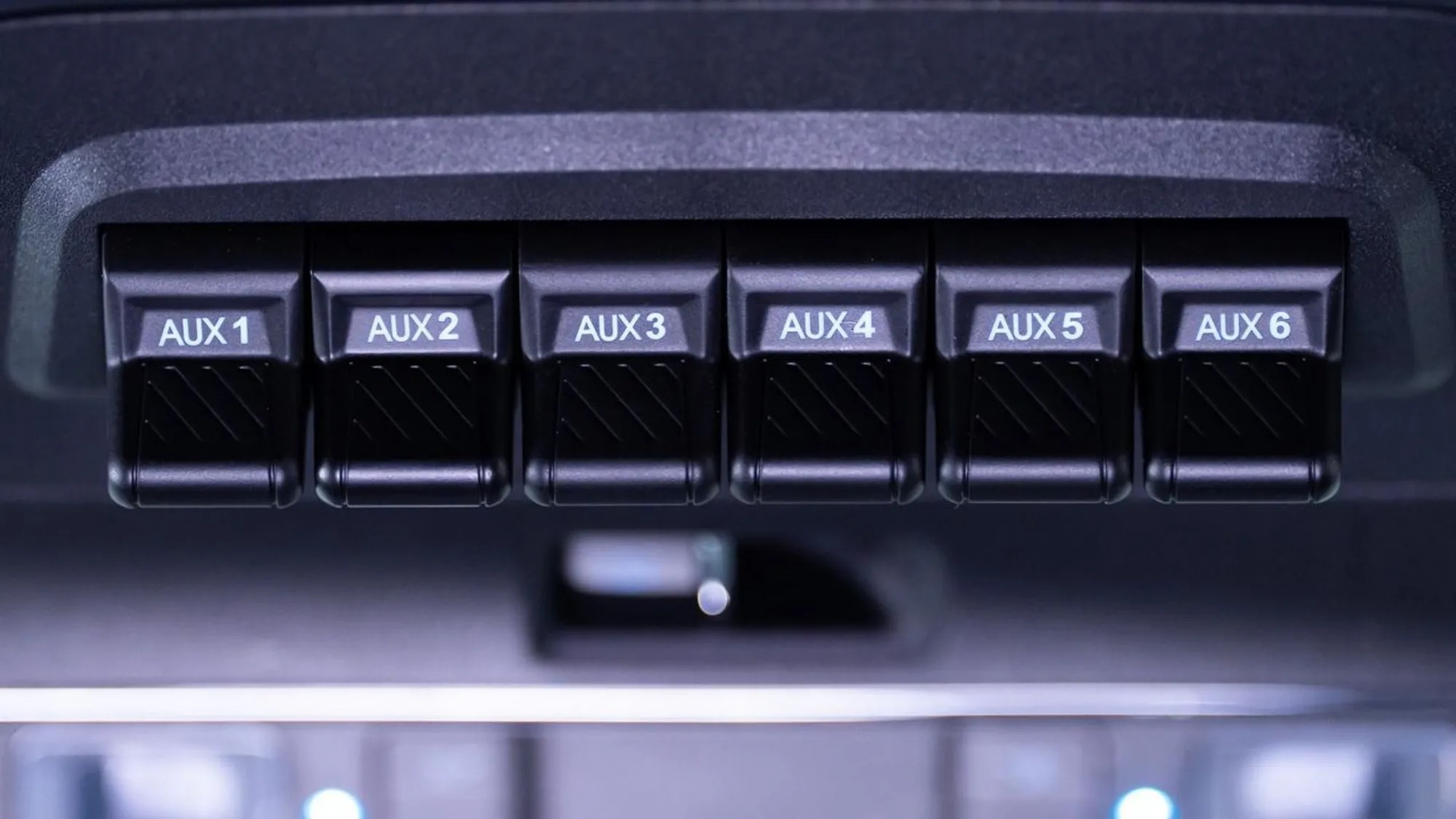 2025 Ford F-150 Lariat Titanline