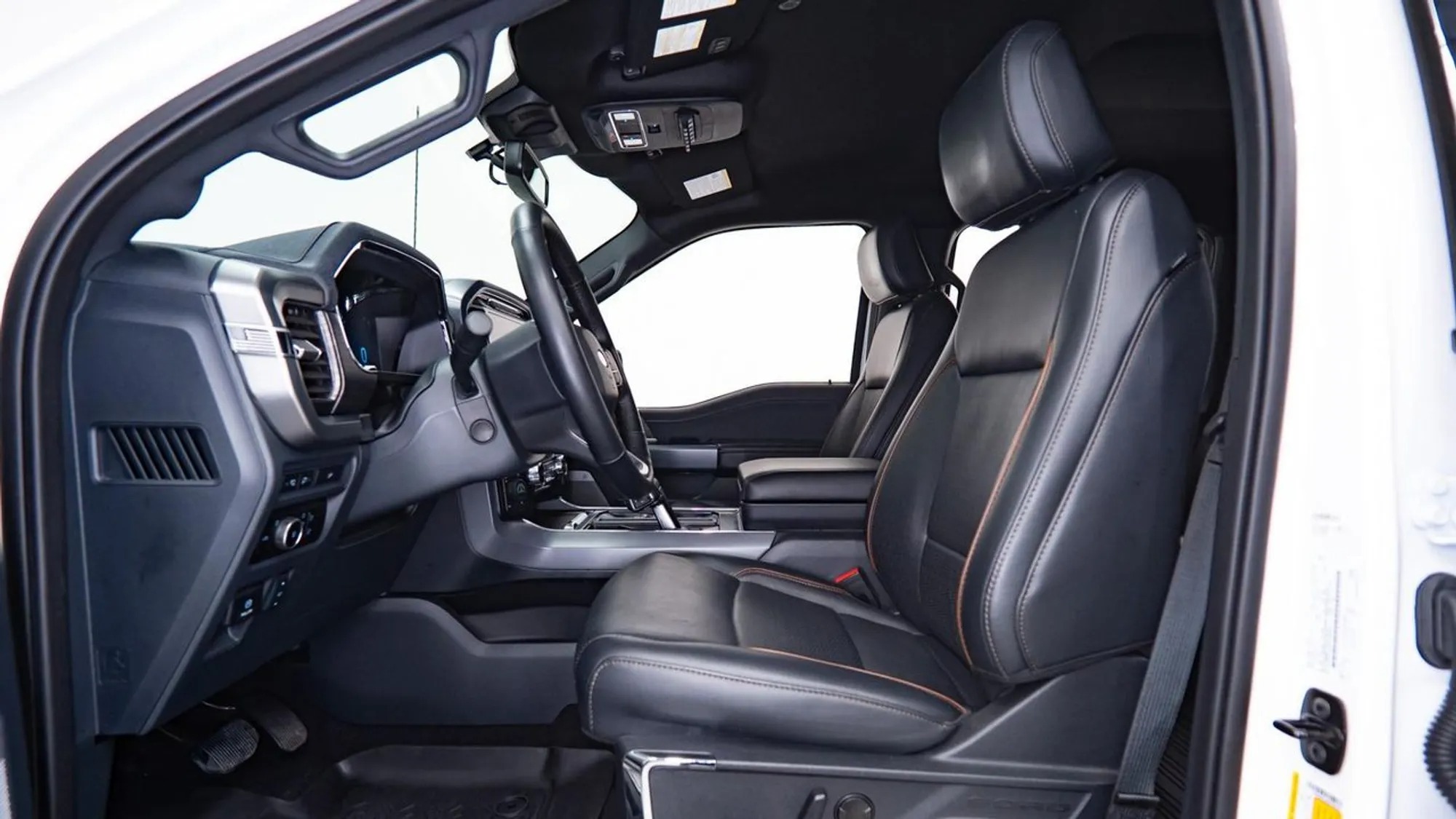 2025 Ford F-150 Lariat Titanline