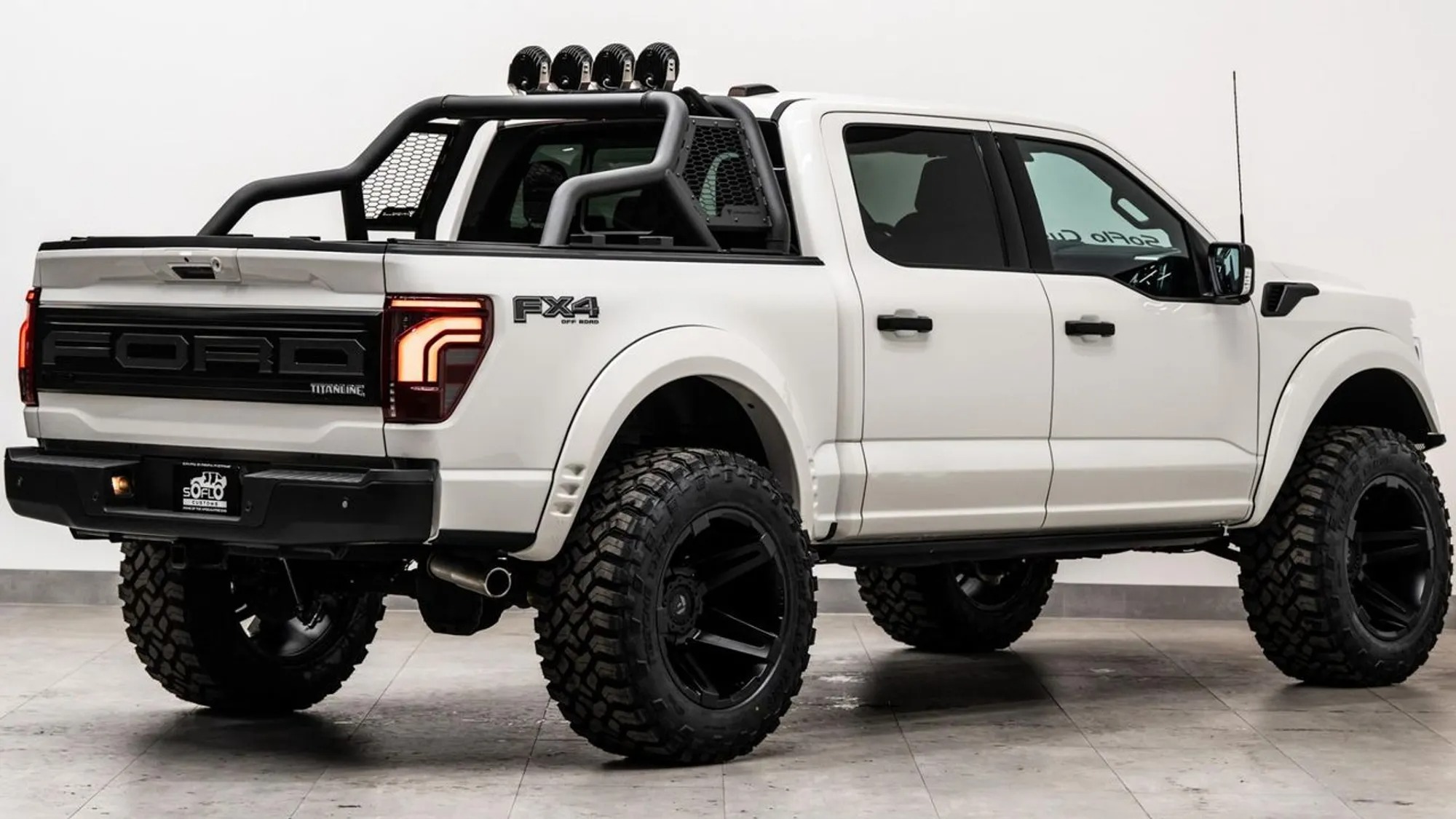 2025 Ford F-150 Lariat Titanline