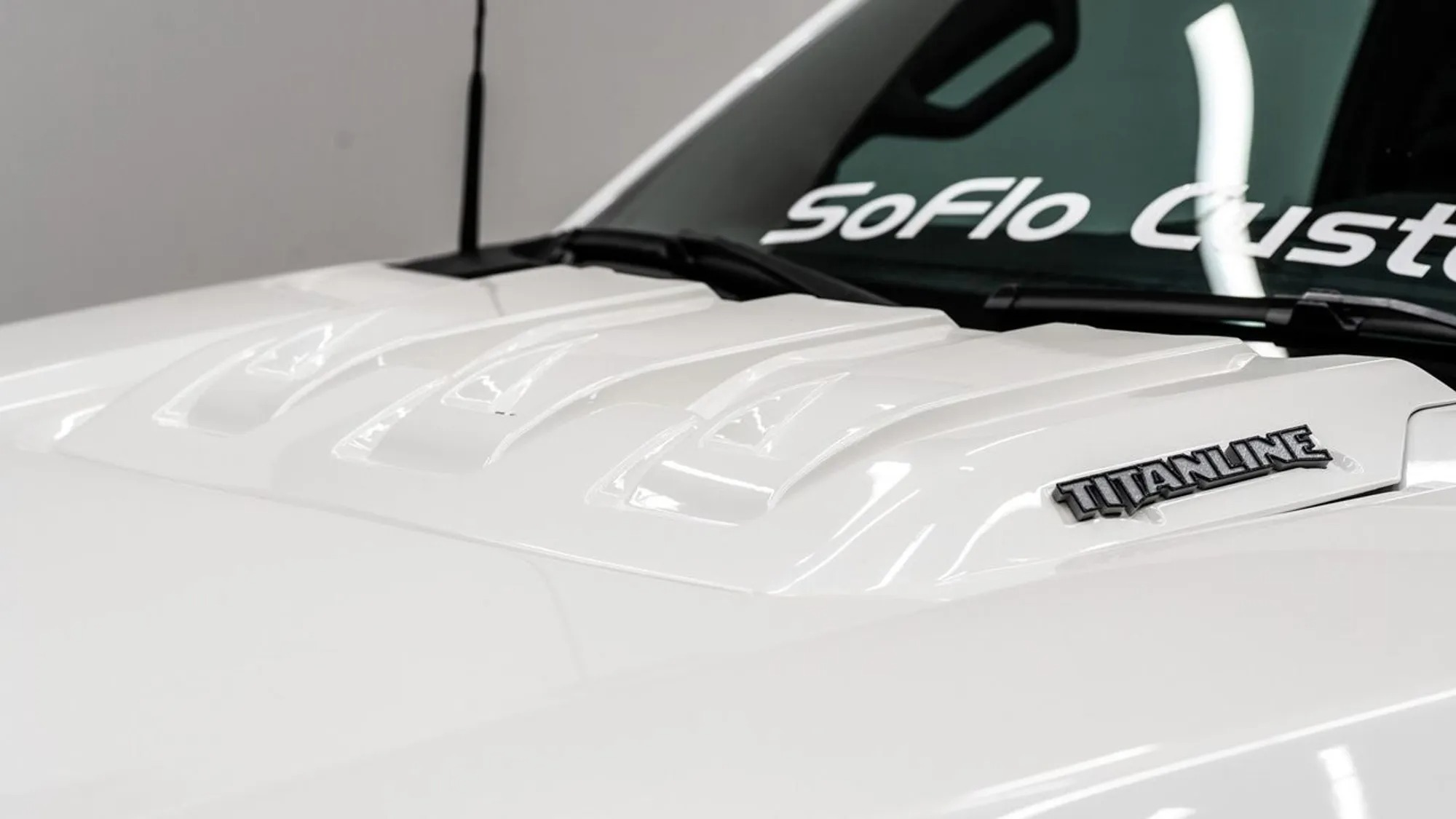 2025 Ford F-150 Lariat Titanline