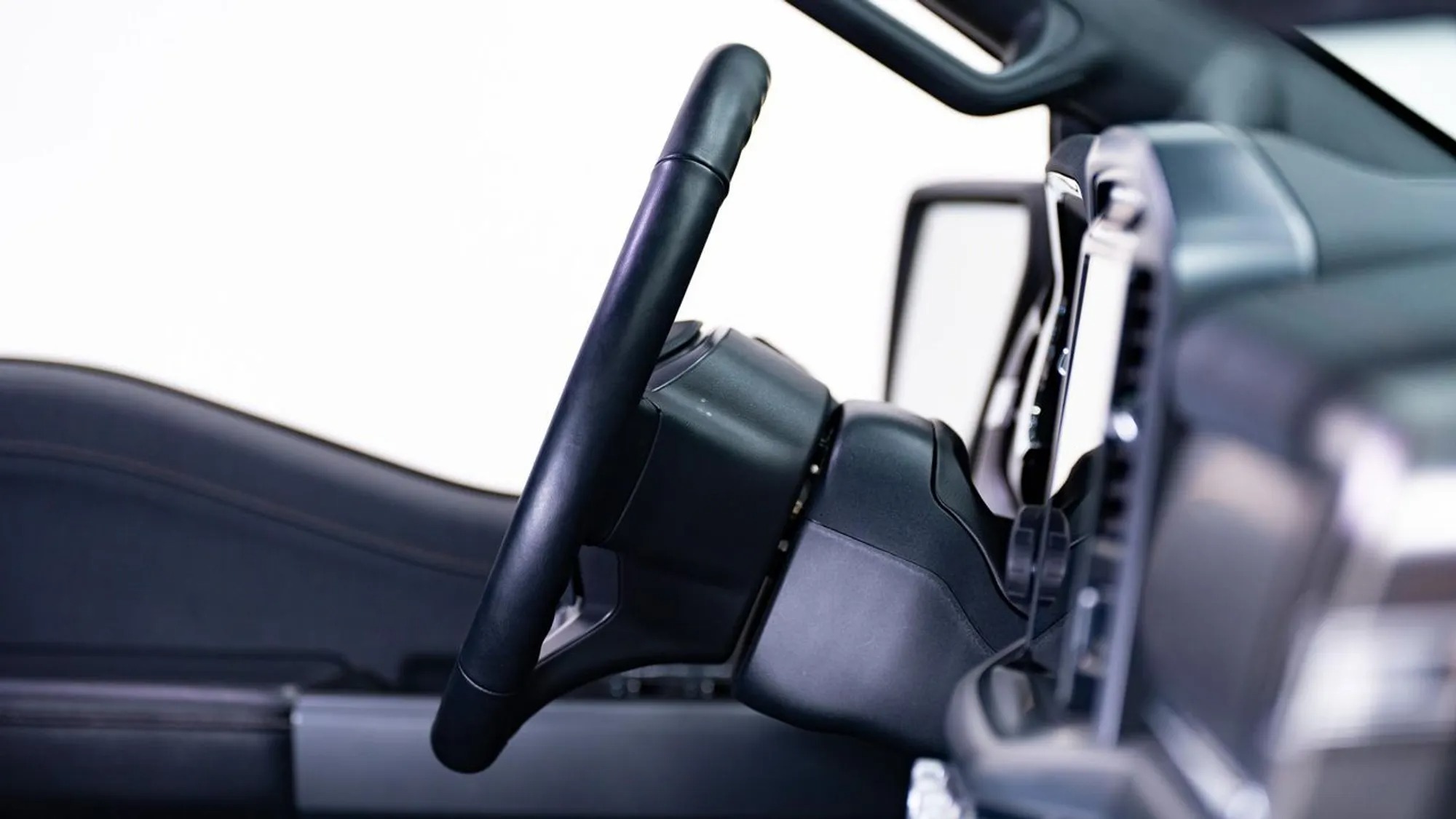 2025 Ford F-150 Lariat Titanline