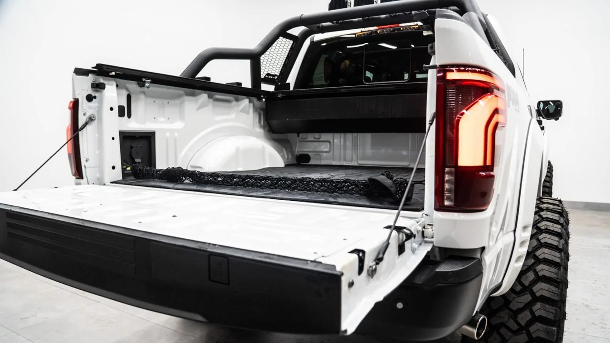 2025 Ford F-150 Lariat Titanline