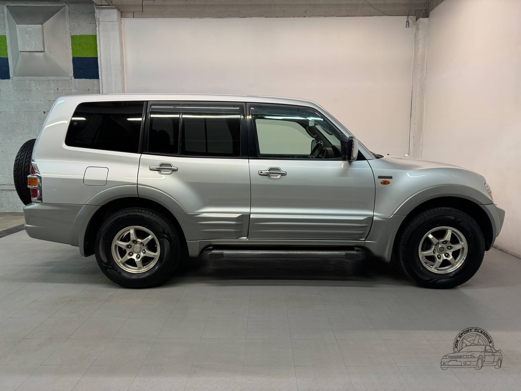 2000 Mitsubishi Pajero Super Exceed GDI - 2