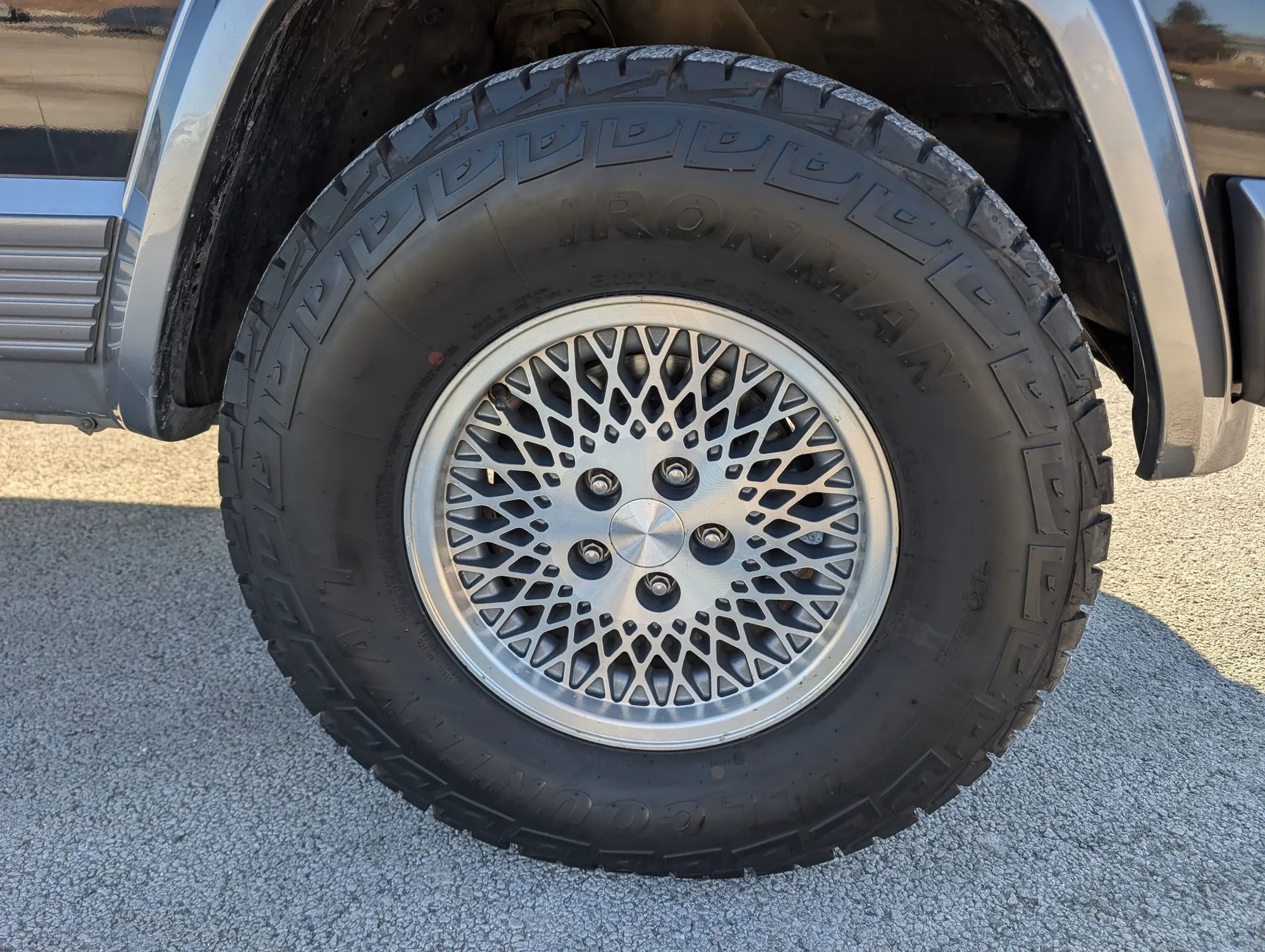 1993 Jeep Cherokee Country - 3