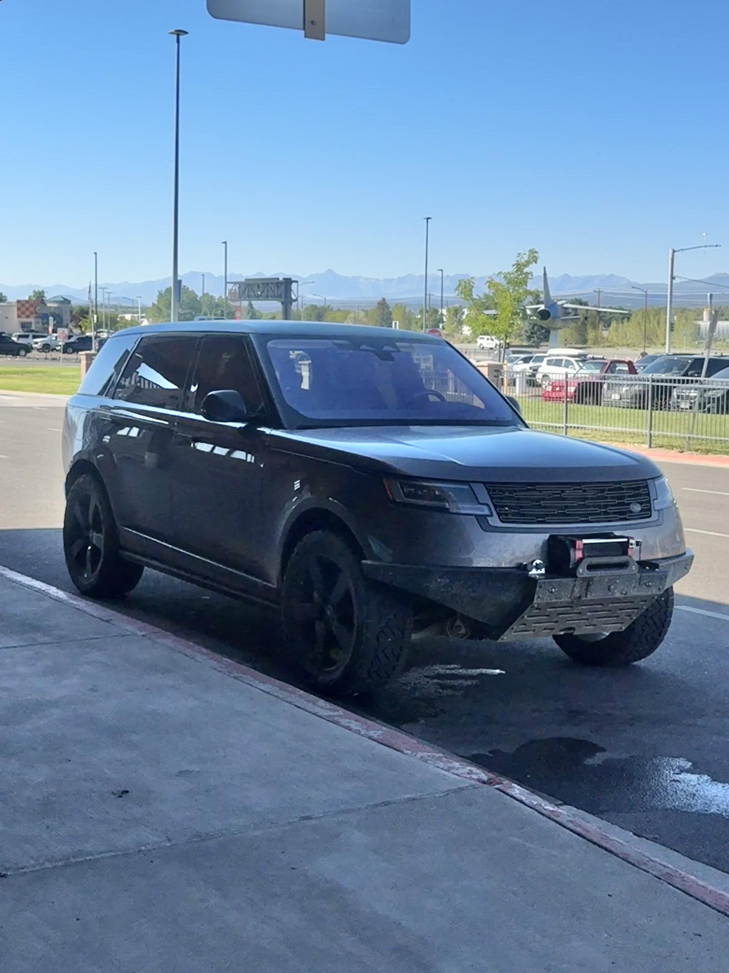 2023 Range Rover P530 SE