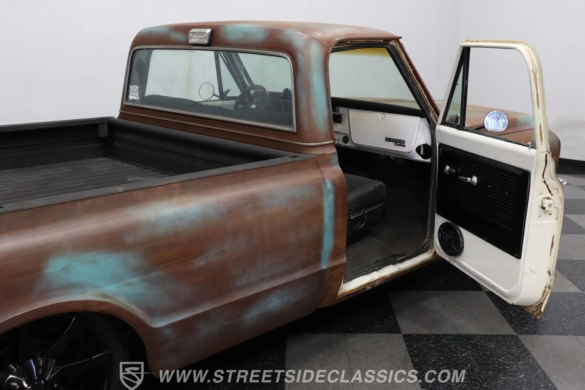 1970 GMC 1500 Patina Restomod