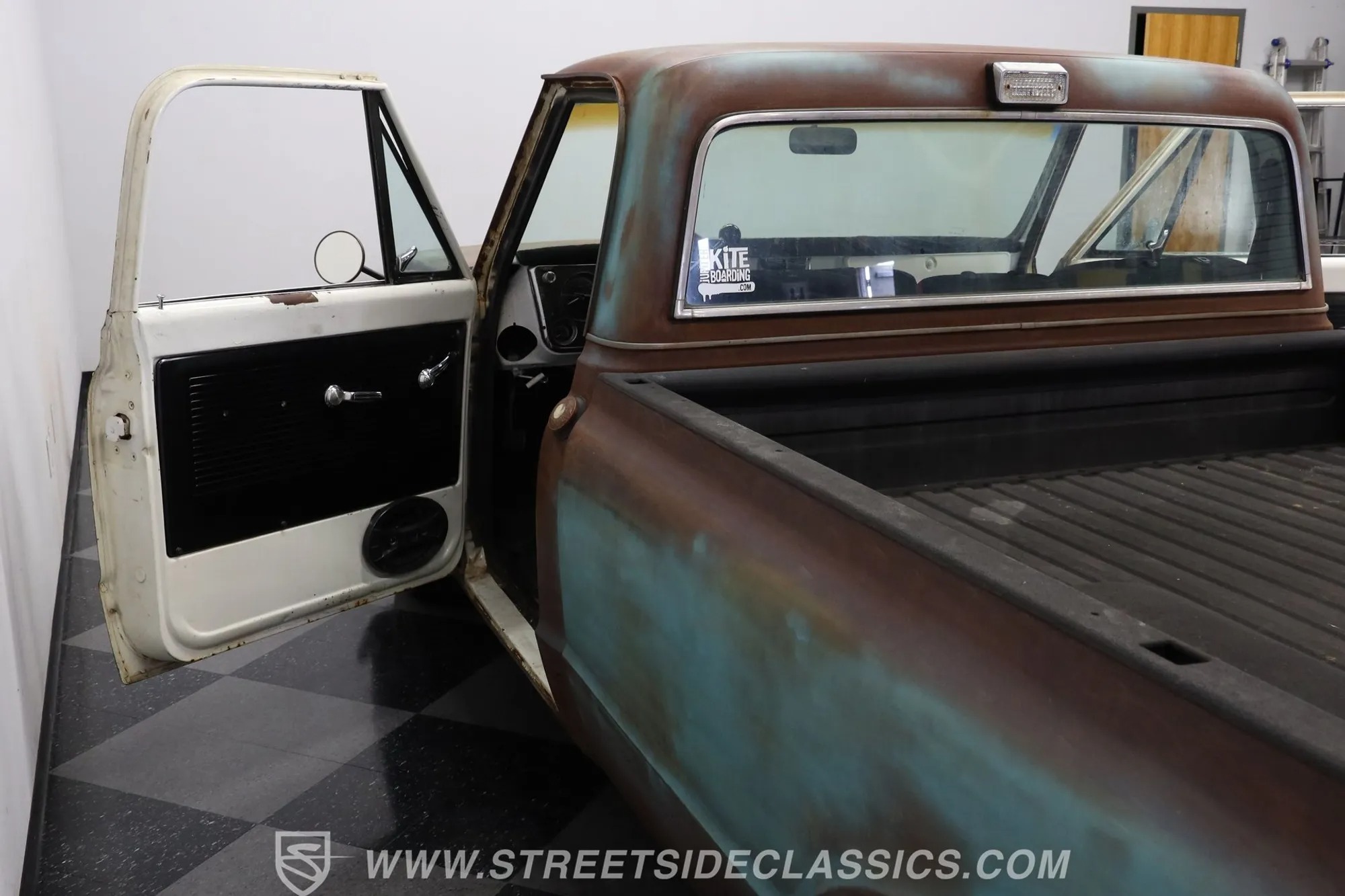 1970 GMC 1500 Patina Restomod