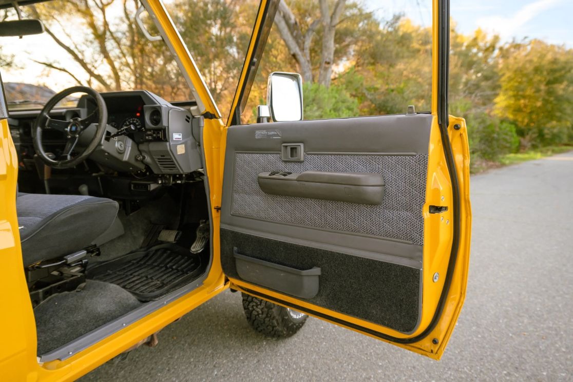 1993 Toyota Land Cruiser ZX