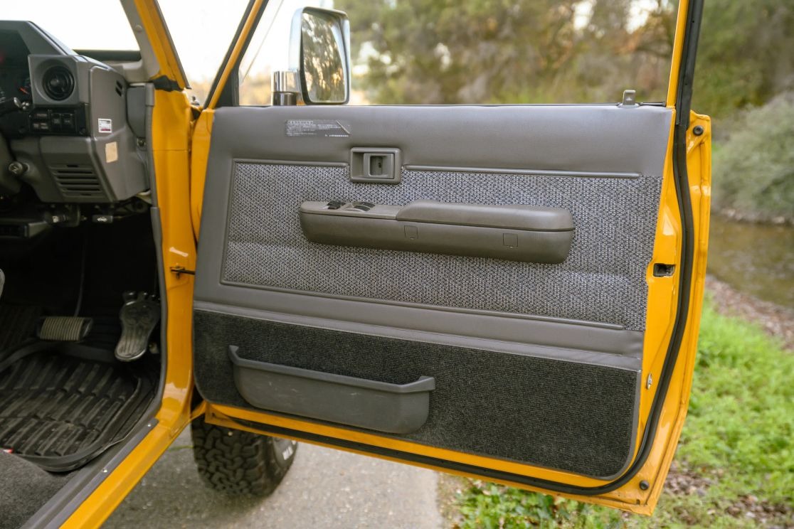 1993 Toyota Land Cruiser ZX