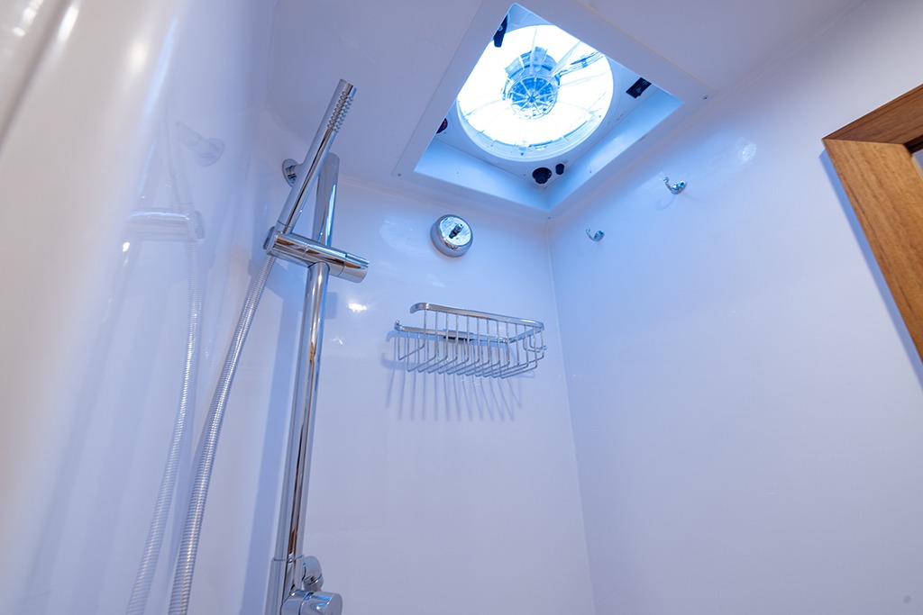 2022 EarthRoamer XV-LTi 073