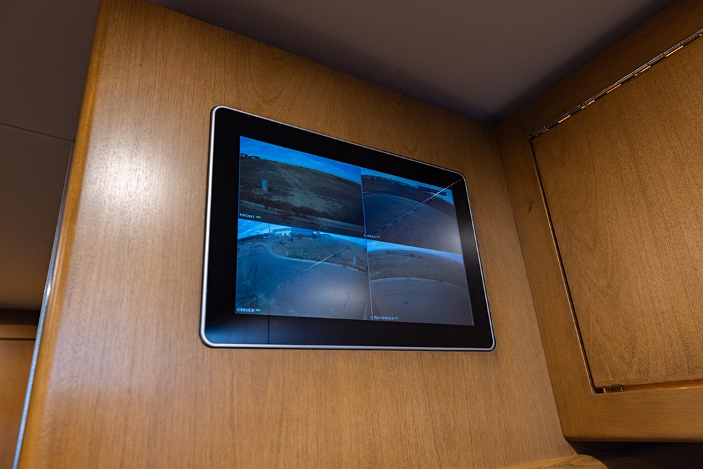 2022 EarthRoamer XV-LTi 073