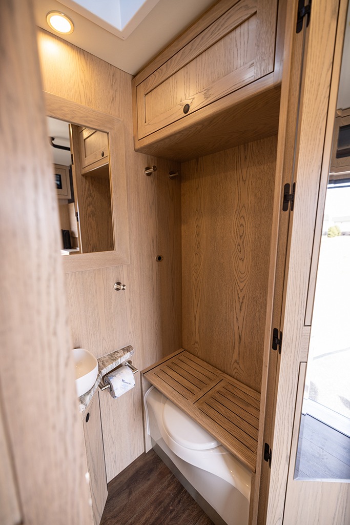 2023 EarthRoamer XV-SX-009