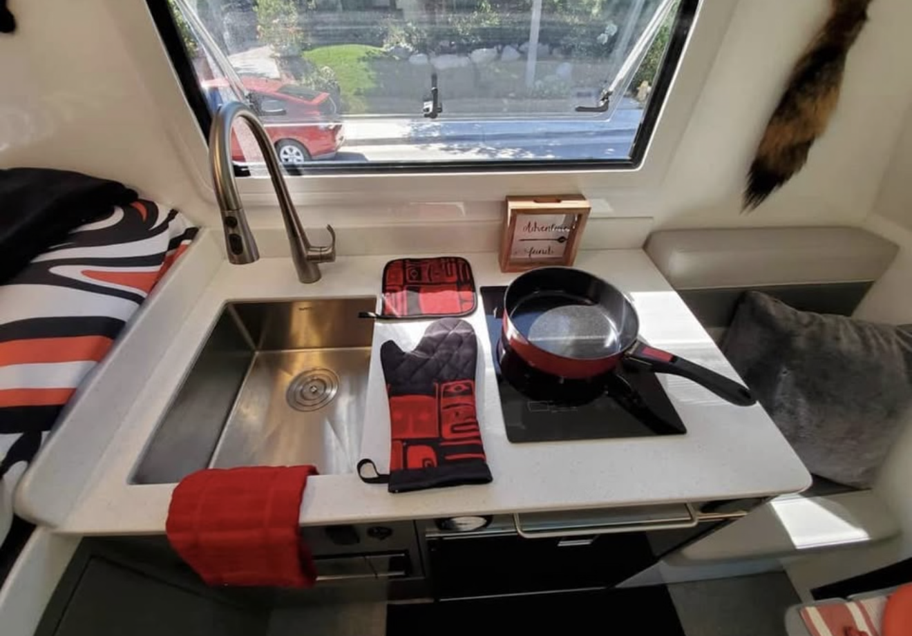 2018 Dodge Ram 5500 Expedition Vehicle - 5