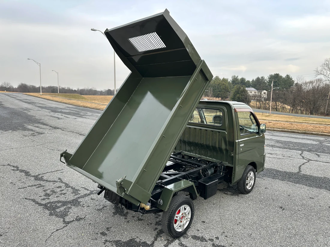 2000 Daihatsu Hijet Dump