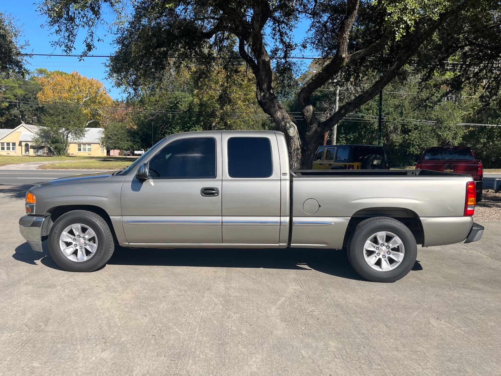 2002 GMC Sierra 1500 SLE - 2