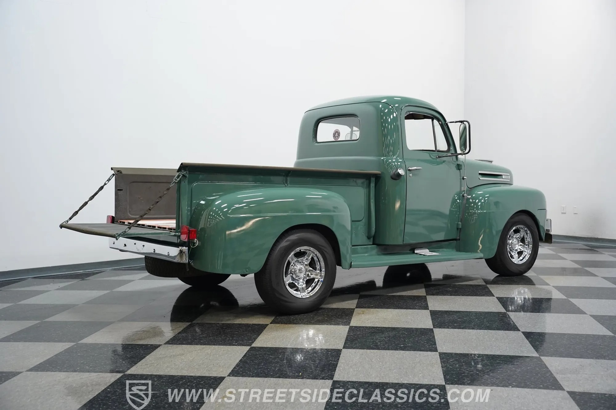 1949 Ford F-1