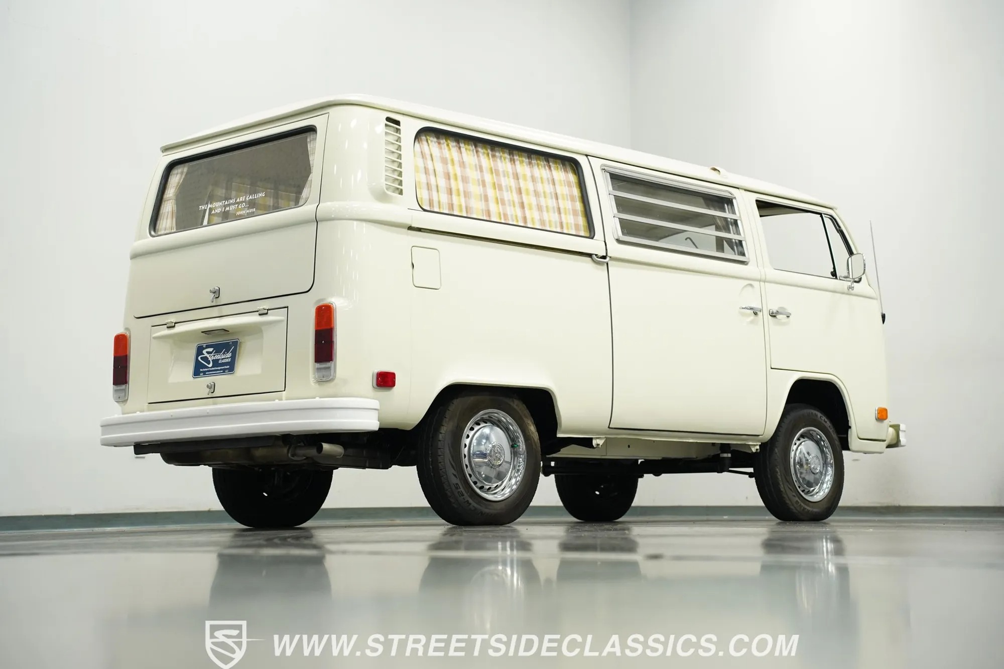 1973 Volkswagen Westfalia Camper Bus