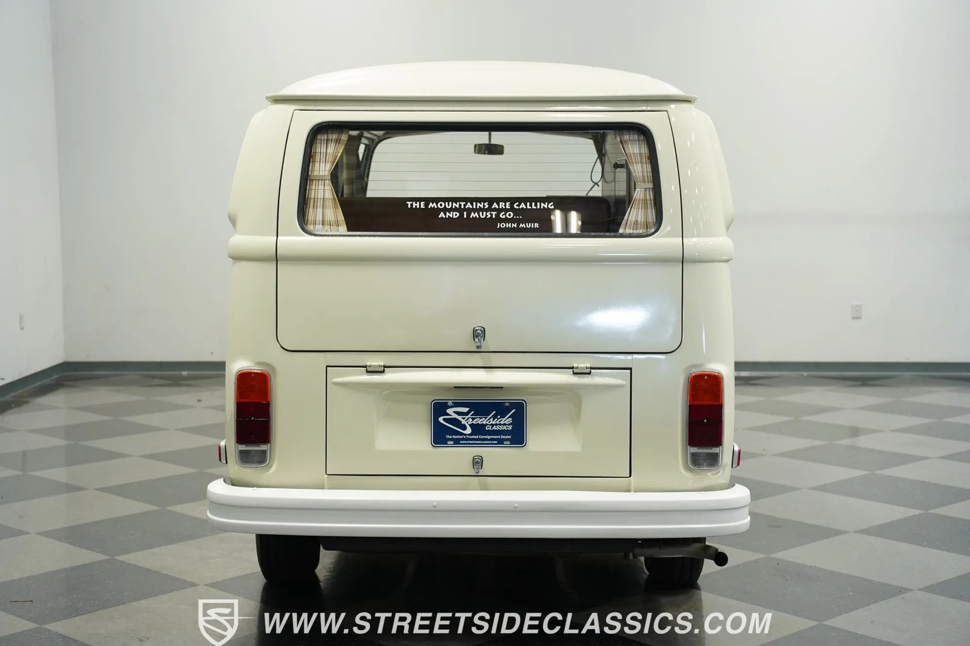 1973 Volkswagen Westfalia Camper Bus