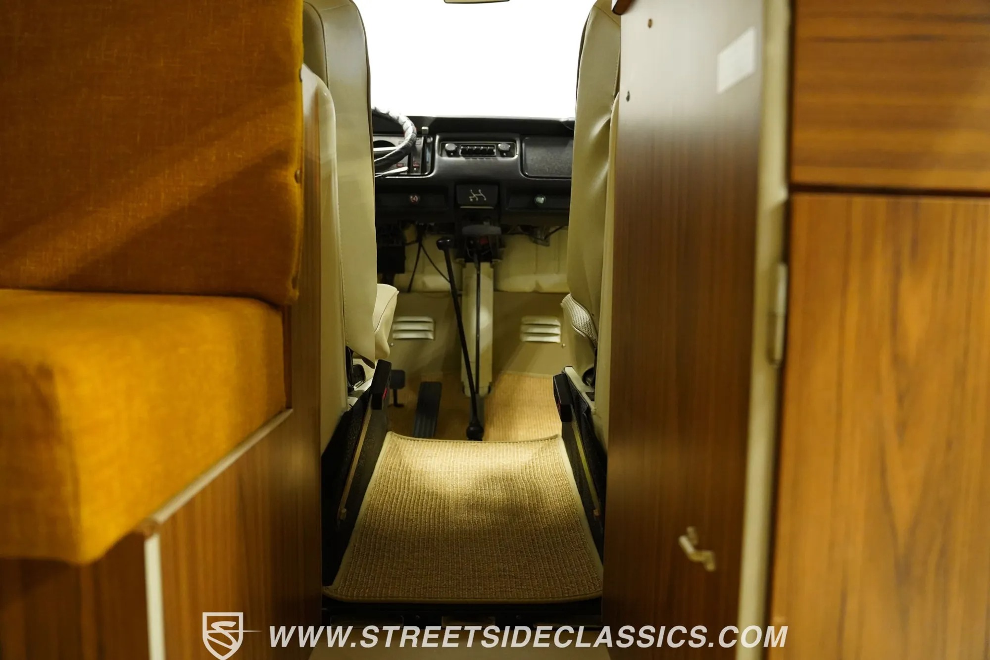 1973 Volkswagen Westfalia Camper Bus