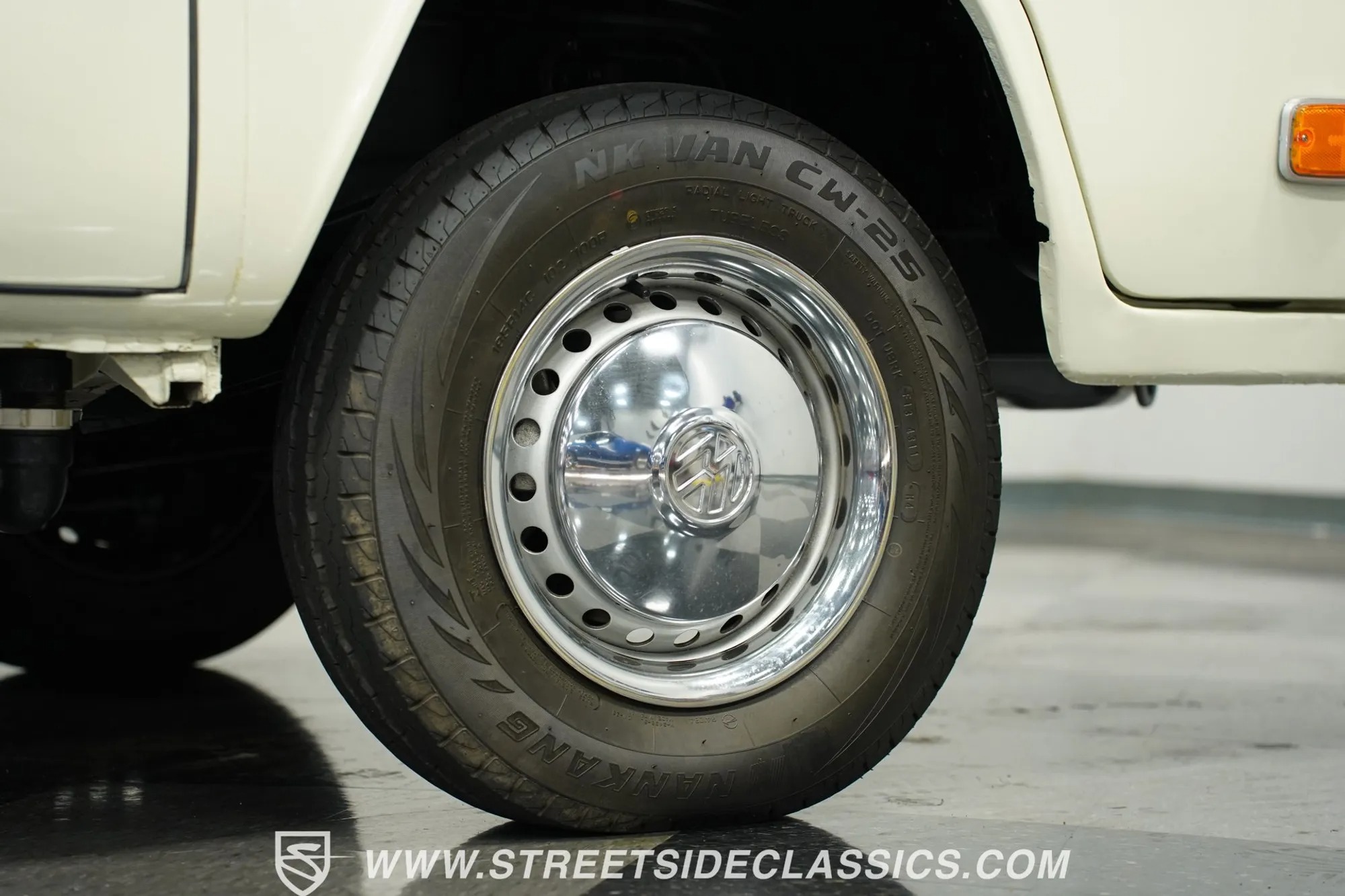 1973 Volkswagen Westfalia Camper Bus