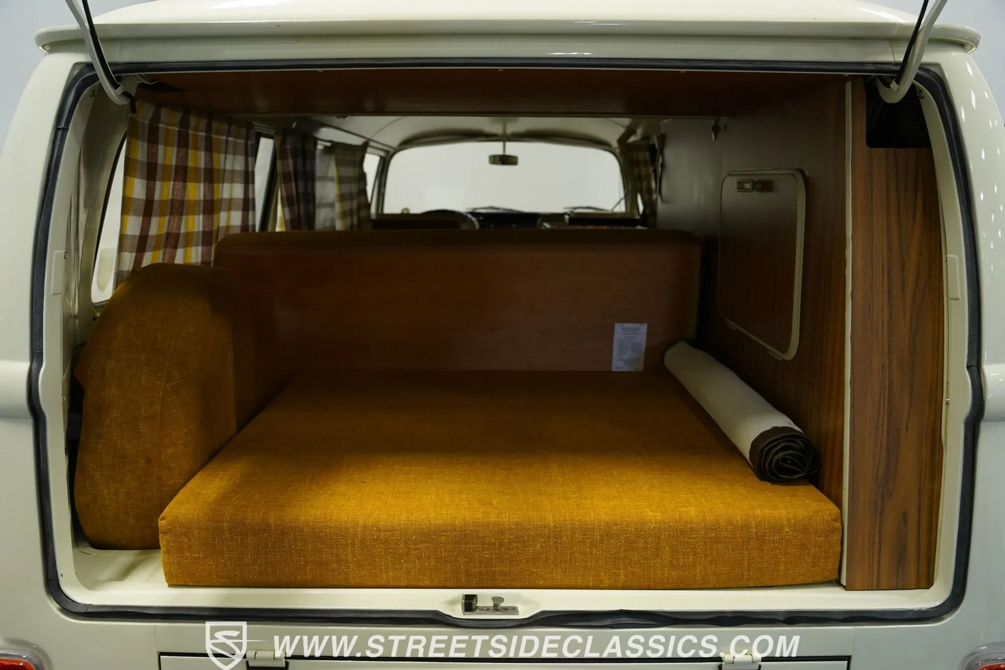 1973 Volkswagen Westfalia Camper Bus
