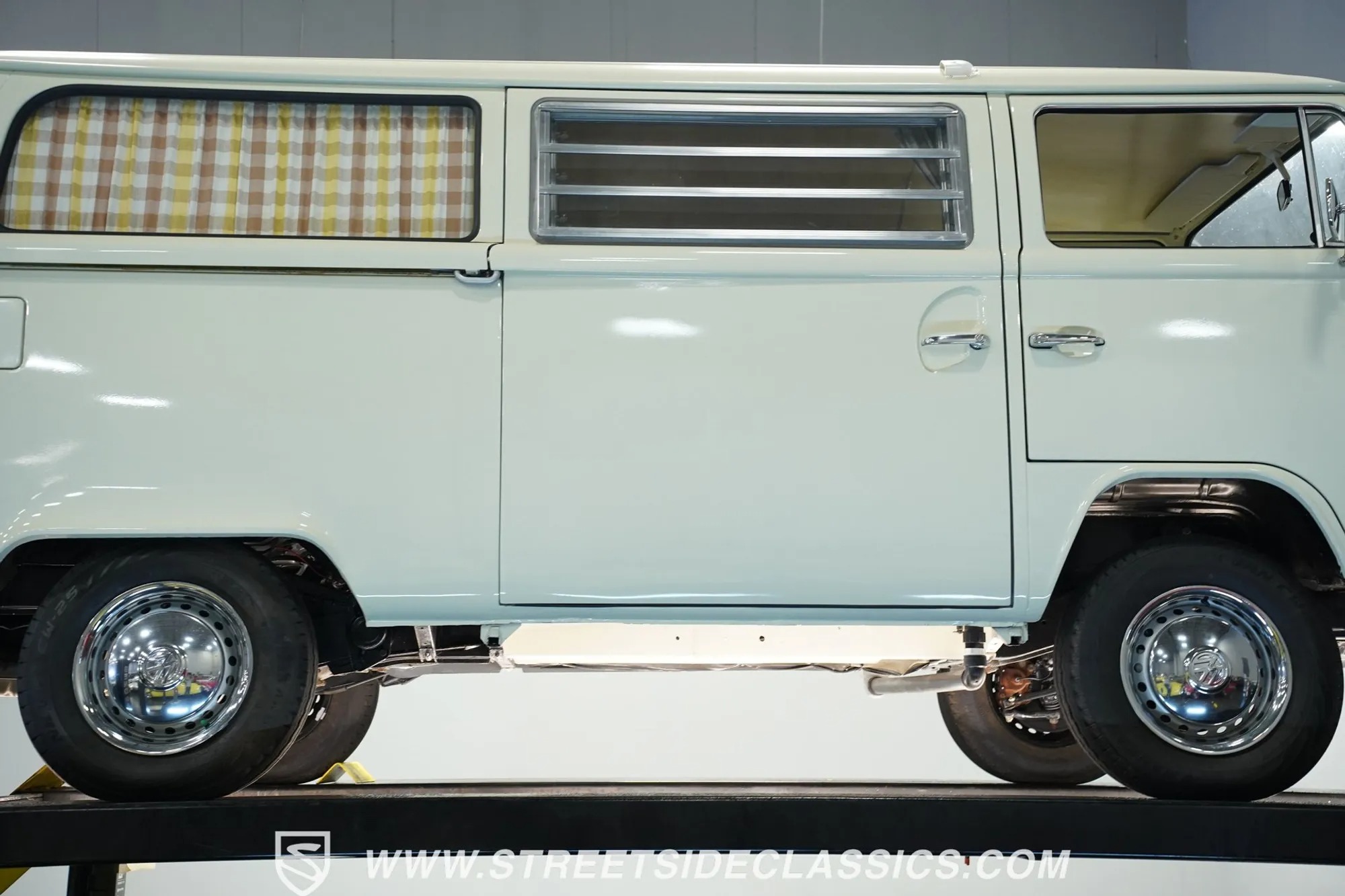 1973 Volkswagen Westfalia Camper Bus