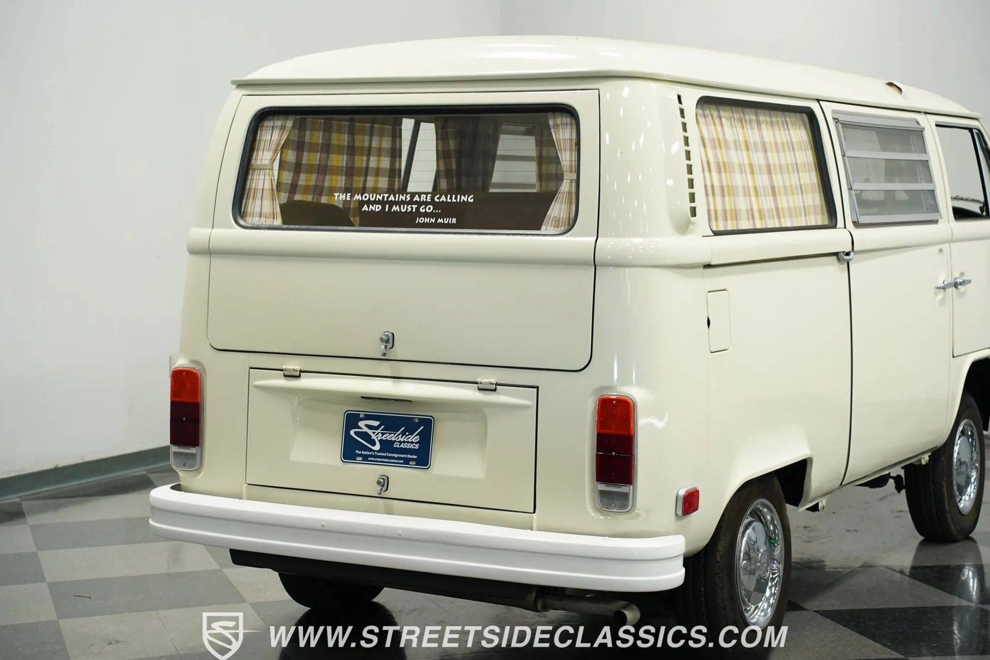 1973 Volkswagen Westfalia Camper Bus