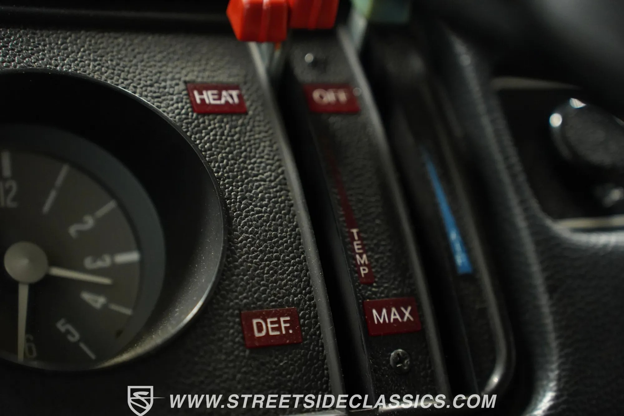 1973 Volkswagen Westfalia Camper Bus