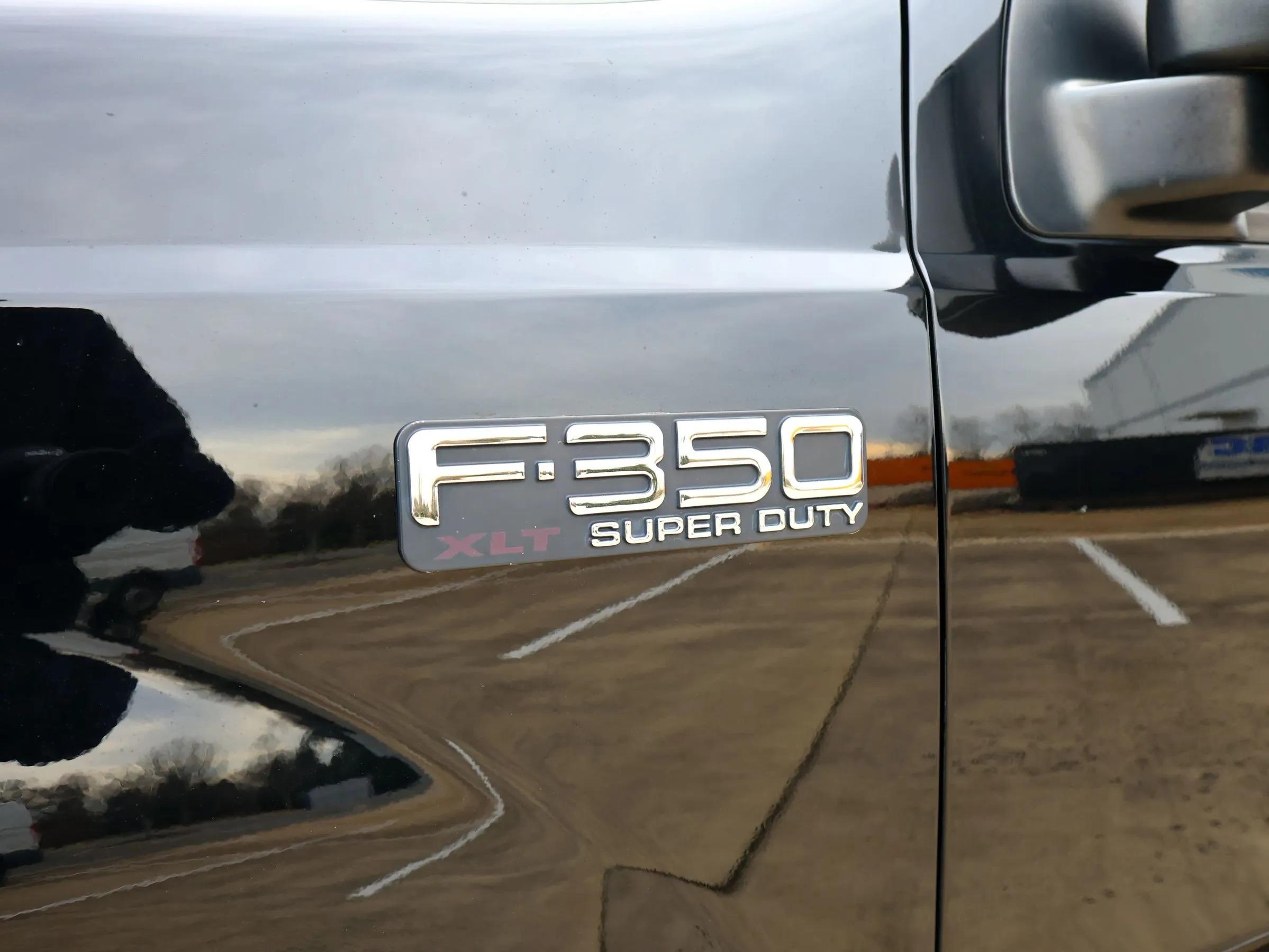 2003 Ford F-350 XLT Dually