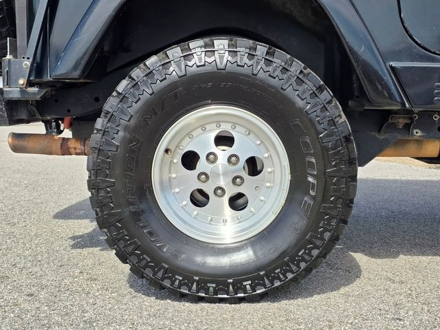 Modified 1998 Jeep Wrangler Sahara