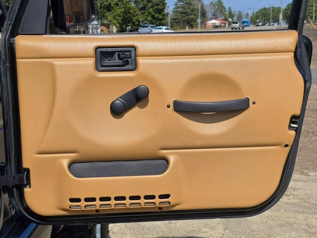 Modified 1998 Jeep Wrangler Sahara